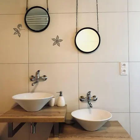 Magistrala בקתה Bedřichov